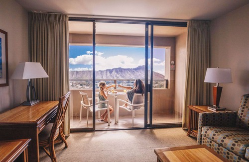 Waikiki Apartment | Aston Waikiki Sunset