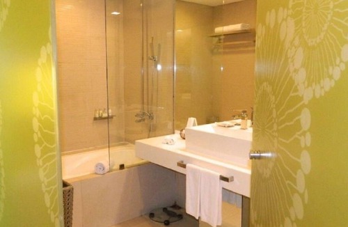 Manoc-Manoc Resort | Astoria Current, Boracay Station 3