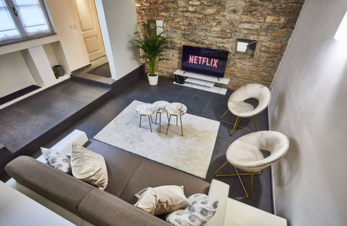 Citta Alta Apartment | ASTRA - Modern Loft Cathedral View