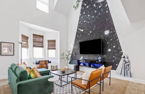 Riverside Apartment | ASU, Tempe Beach Park, 5 min walk to Mill Avenue, Downtown Tempe