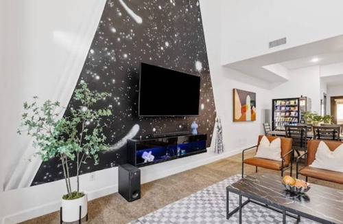 Riverside Apartment | ASU, Tempe Beach Park, 5 min walk to Mill Avenue, Downtown Tempe