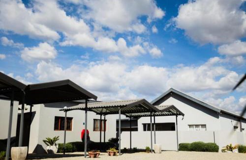 Klerksdorp Villa | At 32 Michael