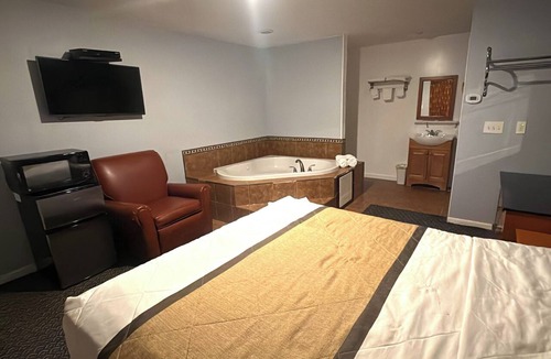 Howell Hotel | At 9 Motel Near Freehold I-195
