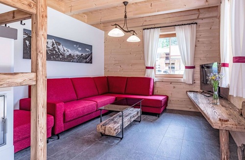 Heiligenblut House | Nice apartment in villa for 6 people with WIFI, TV, terrace and pets allowed