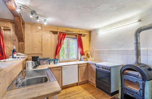 Heiligenblut House | Stunning private villa for 10 people with patio, pets allowed and panoramic view