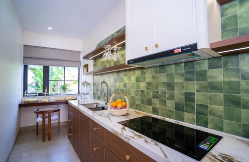 Huong Thuy Hotel | AT Homestay Huế