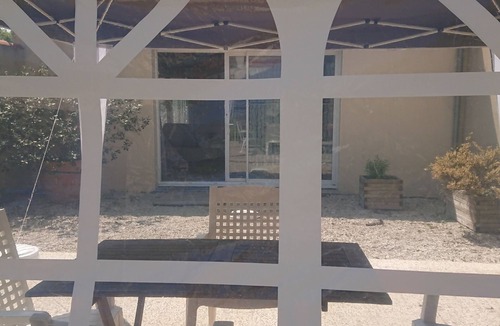 Bourcefranc-le-Chapus Apartment | At the foot of the Ile d'Oléron, large studio with courtyard and bicycles.