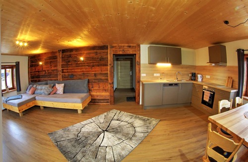 Altusried Condo | At the rustic Mattes apartment "Ludwig". Allgäu