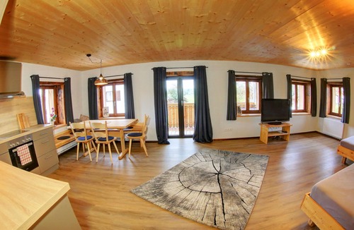 Altusried Condo | At the rustic Mattes apartment "Ludwig". Allgäu