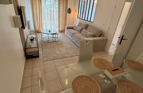 Poissy Apartment | At TITI.