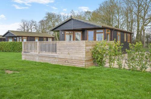 Diss House | Athelington Lodge -Ash