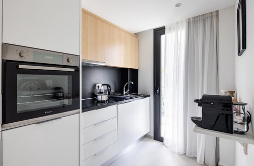 Varkiza Apartment | Athens Sea Side Escape