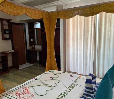 Guraidhoo Hotel | Athens View