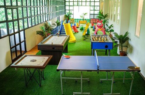 Irinjalakuda Hotel | Athirappilly Rainland Resort