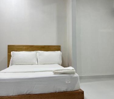 Manadhoo House | Athireege