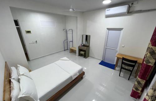 Manadhoo House | Athireege
