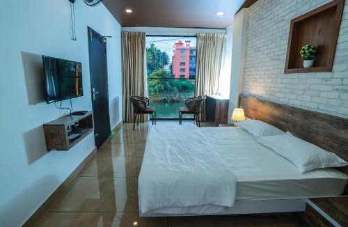 Kedavur Hotel | Atholi Residency