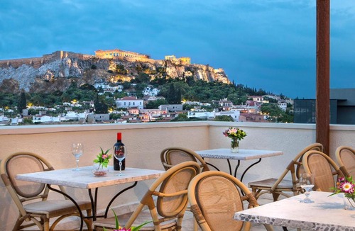 Plaka Hotel | Athos Hotel