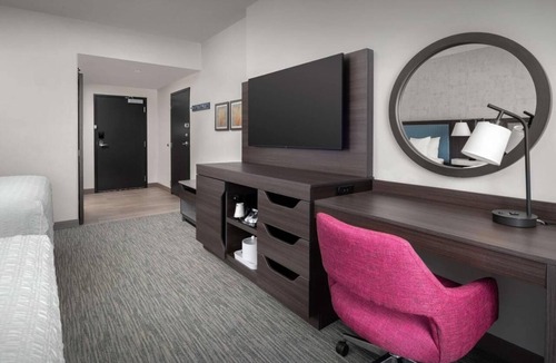Pineapple Grove Arts District Hotel | Atlantic Avenue Stay – 2 Units Steps from Beach, Nightlife, and Coastal Charm