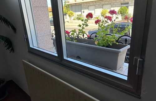 Vilanova Apartment | Atlantic 5 minutes to the beach, sun + fiesta near the Way of St. James Vilaxoan