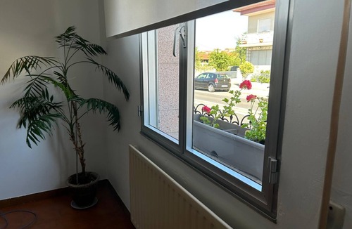 Vilanova Apartment | Atlantic 5 minutes to the beach, sun + fiesta near the Way of St. James Vilaxoan