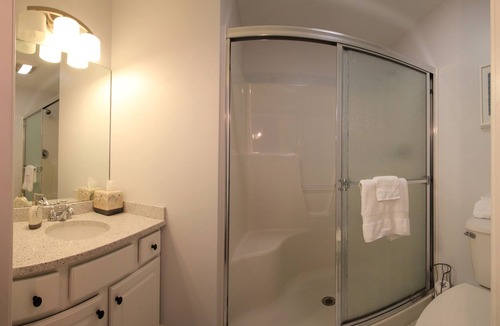 Old Orchard Beach Condo | Atlantic Ocean Suites - Sand Dollar Suite 5