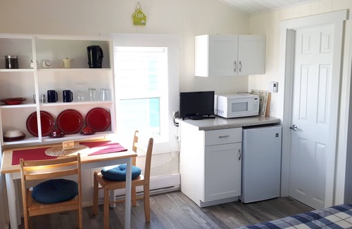 Lunenburg Hotel | Atlantic View Motel and Cottages