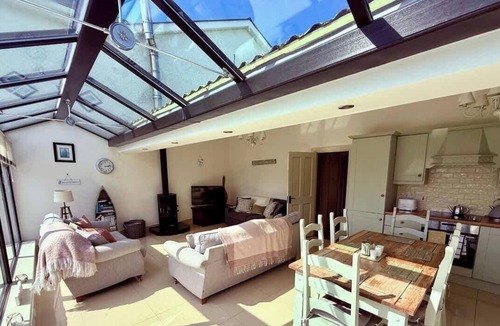 Downings House | Atlantic View Retreat (Sleeps 6,Pet Friendly,Wifi)