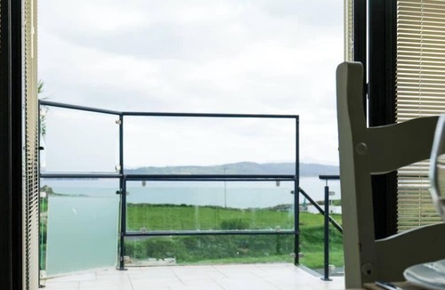 Downings House | Atlantic View Retreat (Sleeps 6,Pet Friendly,Wifi)