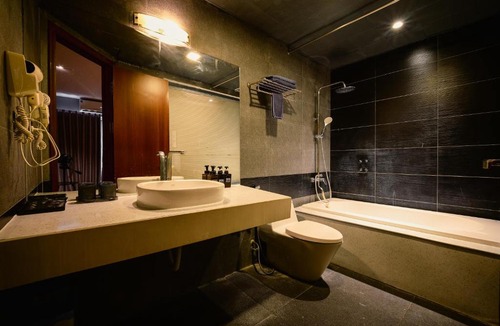 Truc Bach Apartment | Atlantis Nguyen Truong To