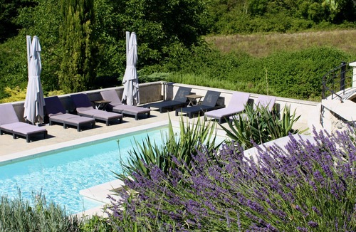 Tocane-Saint-Apre House | Atmospheric chartreuse with large swimming pool.