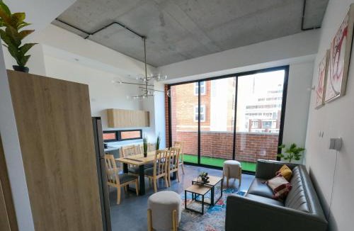 Zona 4 Apartment | Atom Cuatro 303