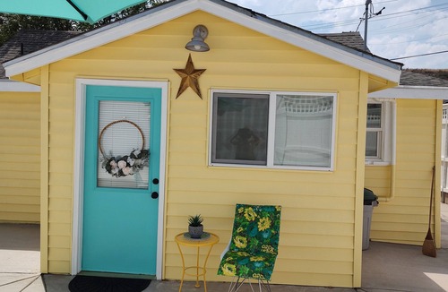 Downtown Klamath Falls Cottage | Atomic Star Cottage Klamath Lake Hiking Trails Museums Crater Lake Lava Beds