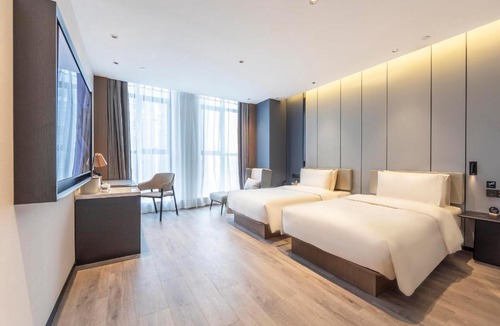 Jinshui District Hotel | Atour Hotel Zhengzhou East Station Longzi Lake