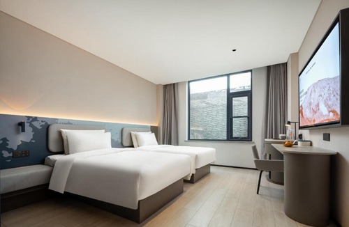 Tian Qiao Hotel | Atour Light Hotel Jinan The Laming Lake Scenic Area
