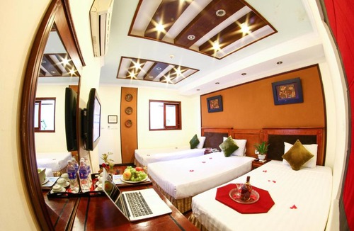 Hang Buom Hotel | Atrium Hotel