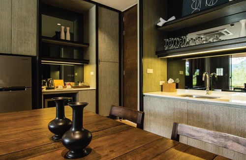Mu Si Hotel | atta Lakeside Resort Suite