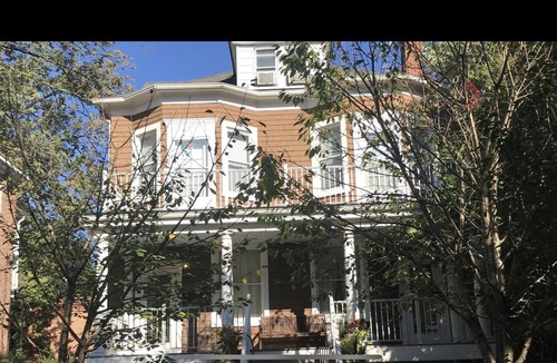 Wyndhurst Apartment | Attic Apartment in Leafy Roland Park