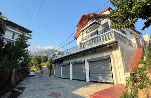 Sidhpur Villa | Attic Breeze 2BR -Mountain Villa By Homeyhuts