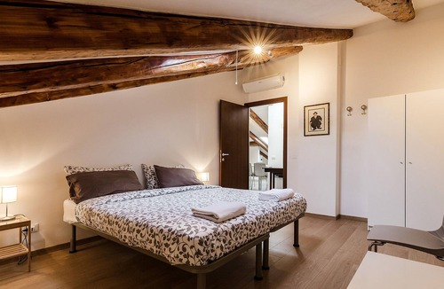 Roiano-Gretta-Barcola-Cologna-Scorcola Apartment | Attic in the park large and bright