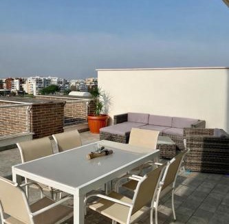 Zona XXXI Mezzocammino Apartment | Attico due piani di Lusso moderno BBQ & WiFi
