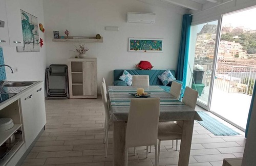 Castelsardo Historic Centre Apartment | Attico Meraviglioso sul Mare, Appartamento con Ampio Terrazzo Vista 180 Gradi