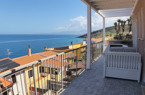Castelsardo Historic Centre Apartment | Attico Meraviglioso sul Mare, Appartamento con Ampio Terrazzo Vista 180 Gradi