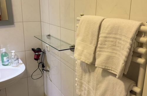 Halstenbek Hotel | Attika Hotel