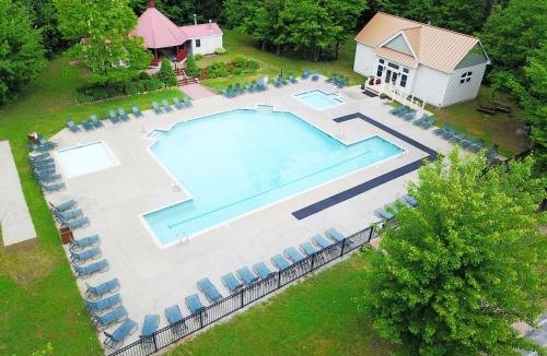 Bartlett Resort | Attitash Mountain Village