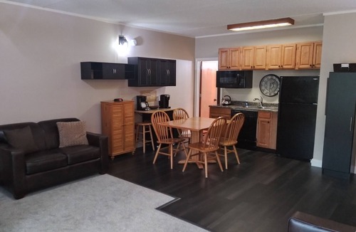 Bartlett Apartment | Attitash Mtn. Village Resort Condo sleeps 5 * New Hampshire - Near North Conway