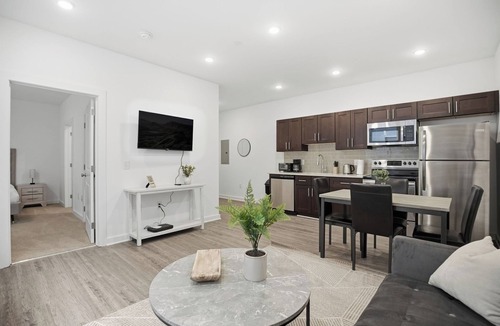 Fairmount Apartment | Attractive 1BR/1BA apartment at Fairmount Square