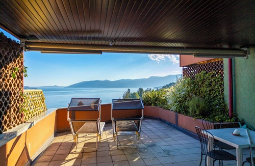 Susello Apartment | Attractive 2-room apartment with sunbath, pool and dream view