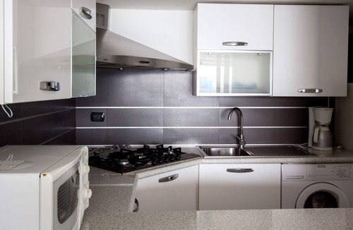 Susello Apartment | Attractive 3½-room apartment with 2 balconies, pool and dream view