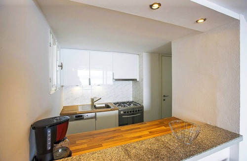 Susello Apartment | Attractive 4½-room apartment with 3 balconies, pool and dream view